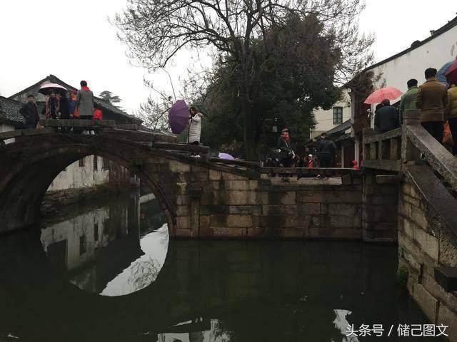 发现古老遗迹